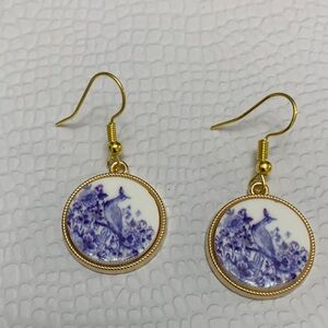 Elegant Gold tone ceramic Purple Bird & flowers Earrings NWOT